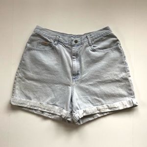 Vintage Lee ultra light cuffed high waisted shorts